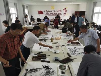 傳統(tǒng)文化助力扶貧攻堅——江蘇、貴州中國畫學會交流展在貴陽開幕